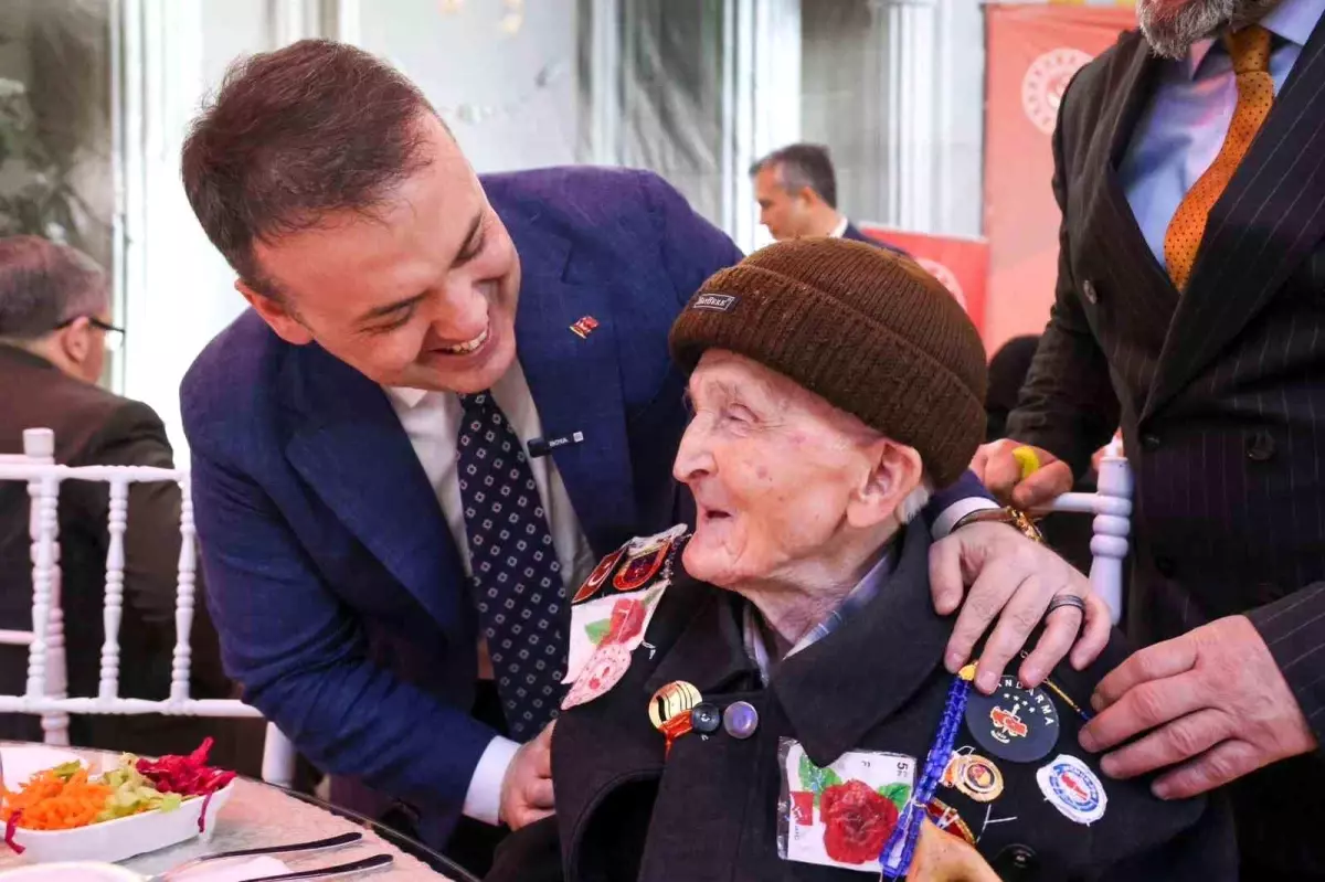 Bilecik\'te Şehit Aileleri İçin İftar