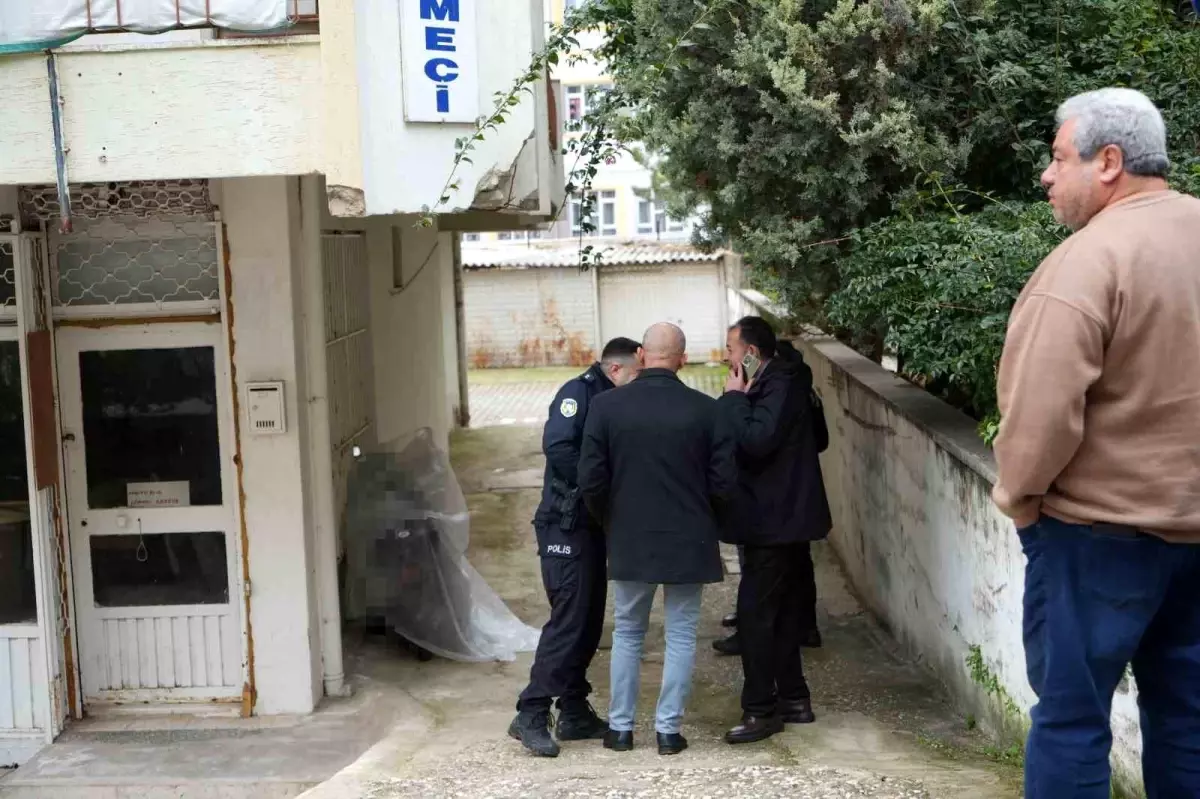 Antalya\'da 84 Yaşındaki Adam Motosikletten Düşmeden Hayatını Kaybetti