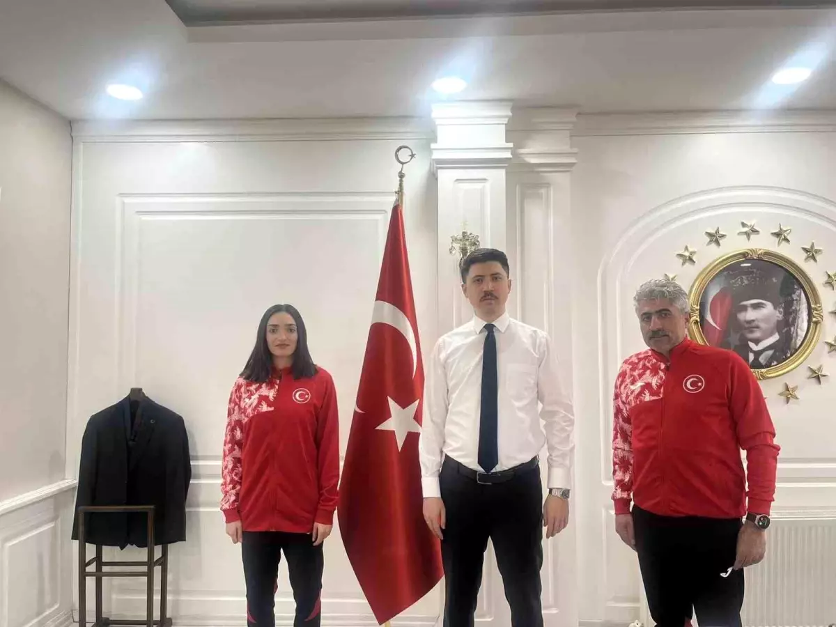 Milli Sporcu Tuğba Toptaş\'a Destek Ziyareti