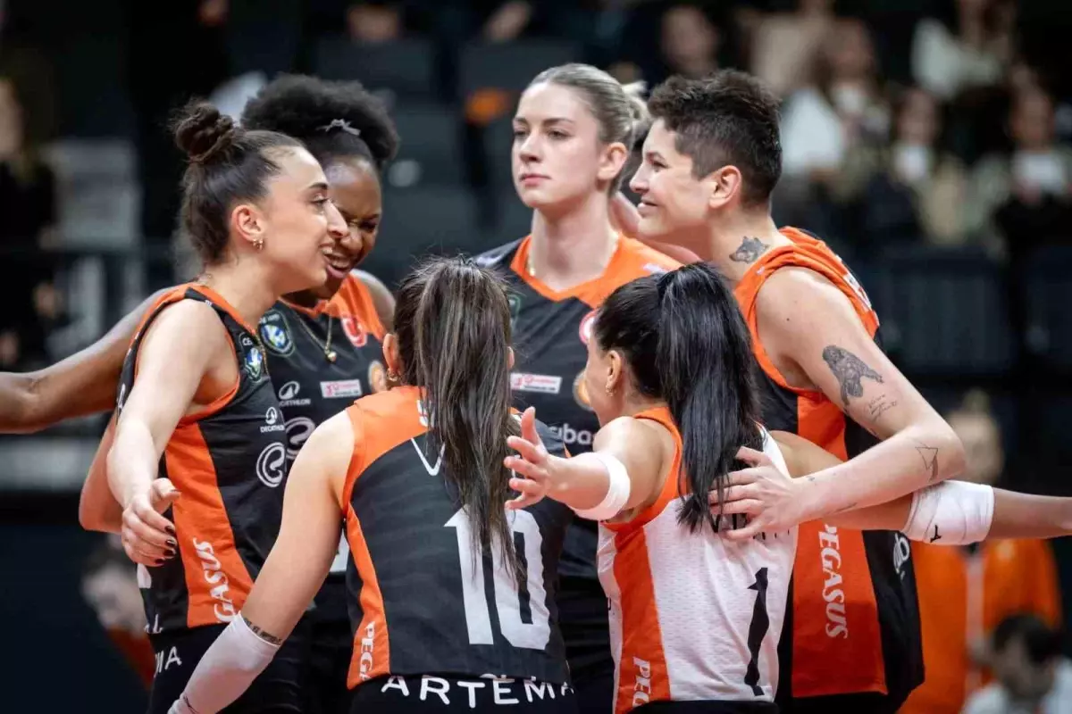 Eczacıbaşı Dynavit Beşiktaş\'ı 3-0 Mağlup Etti