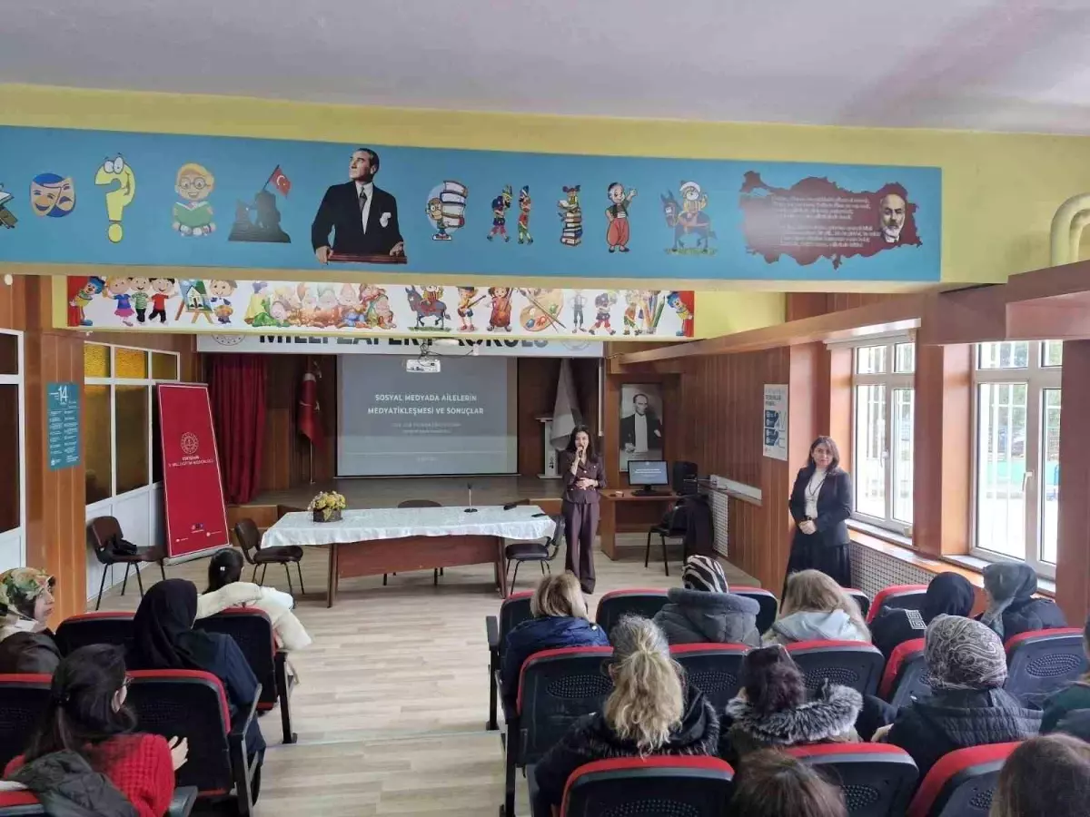 Eskişehir\'de Velilere Dijital Dünya ve Çocuk Gelişimi Seminerleri