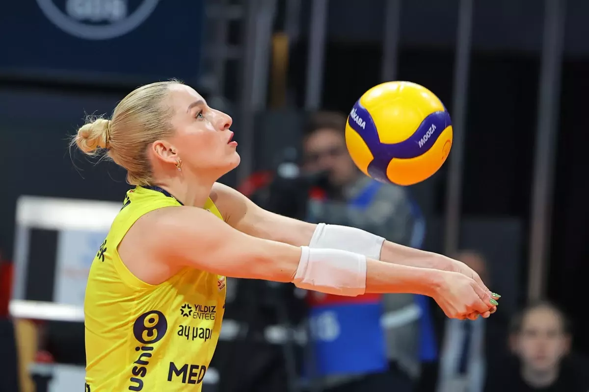 VakıfBank, Fenerbahçe\'yi 3-1 Yendi