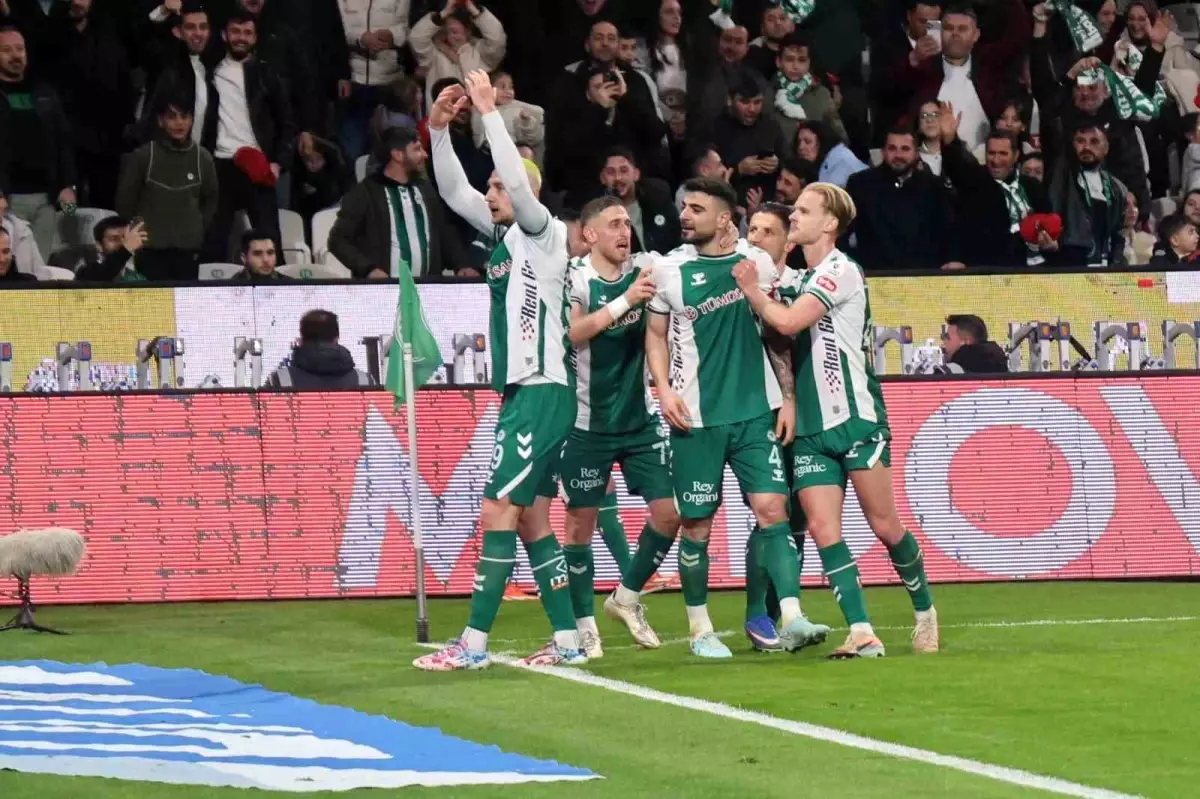 Galatasaray, Konyaspor\'a Yenildi