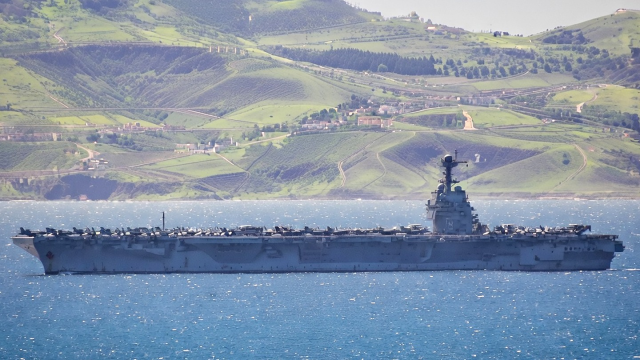 İran, hava savunma füzesi 'Seyyad 3-G' yi Hürmüz Boğazı'nda test etti İran, hava savunma füzesi 'Seyyad 3-G' yi Hürmüz Boğazı'nda test etti