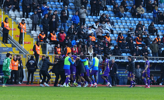 Küme düşme hattı alev alev! Eyüpspor-Gençlerbirliği maçında kazanan 90+1'de belli oldu
