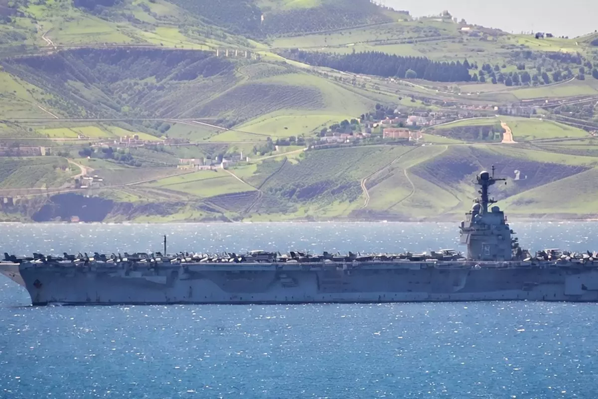 Trump\'tan İkinci Uçak Gemisi Talimatı