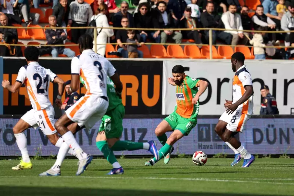 Başakşehir 2-0 Önde