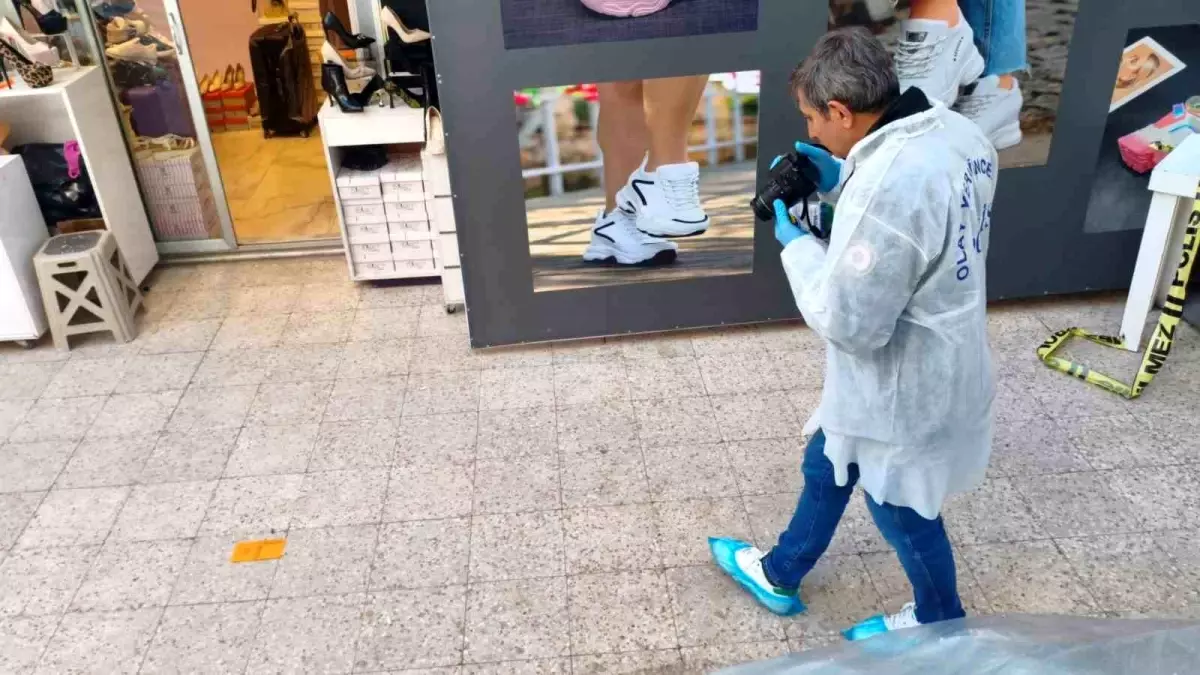 Antalya\'da Alacak Verecek Kavgası: 1 Ölü