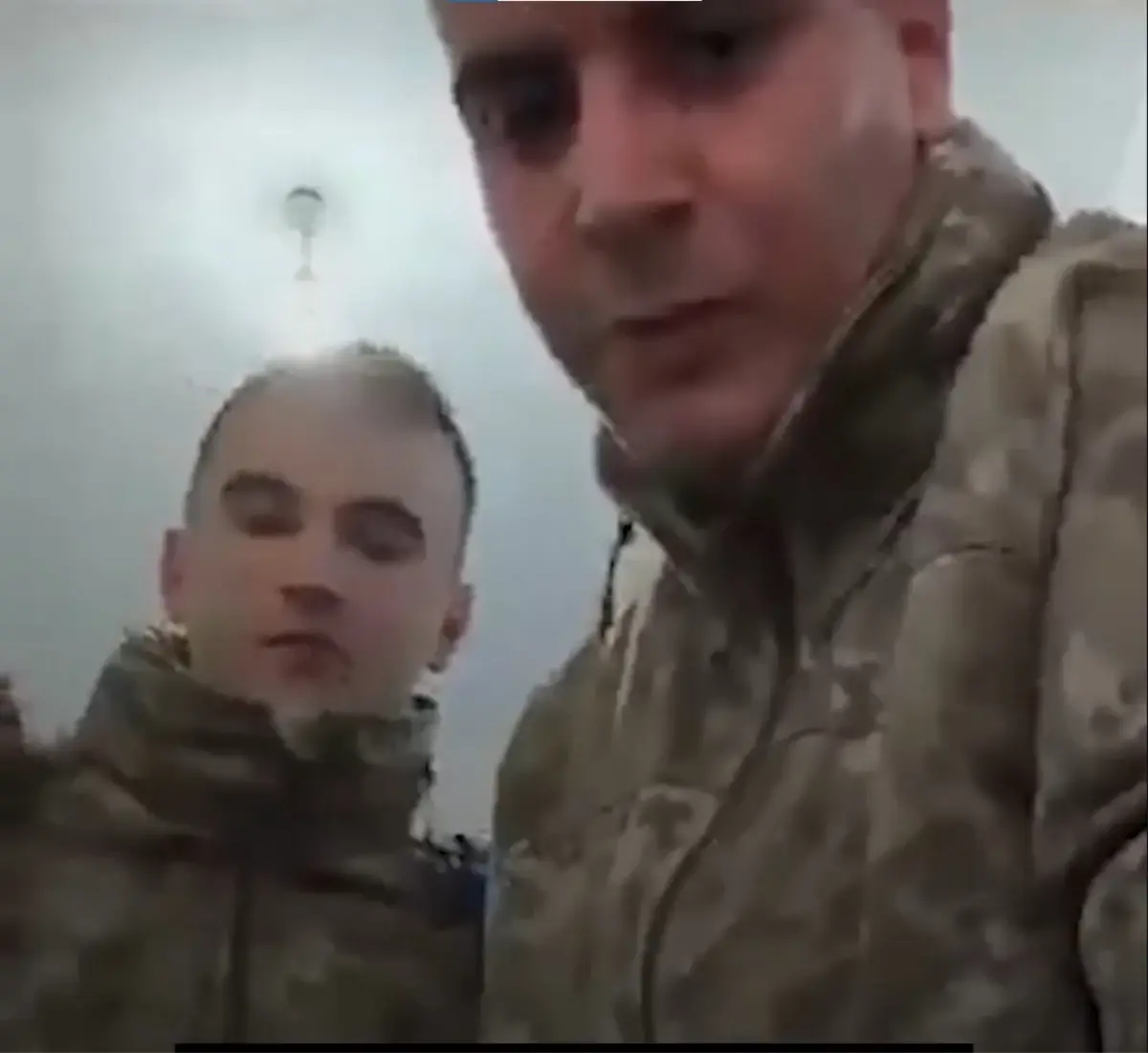 Asker üniformalarıyla TikTok\'ta skandal yayın