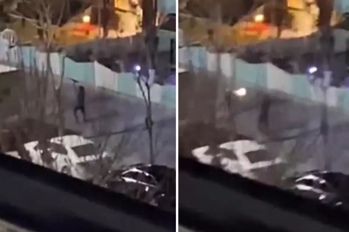 Caddede önüne gelene ateş açtı: 2 yaralı