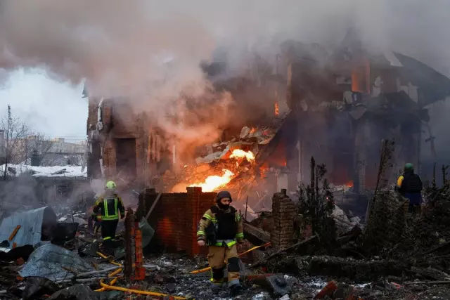 Dünya diken üstünde! Ülkeyi 50 füze ve 297 İHA ile vurdular Dünya diken üstünde! Ülkeyi 50 füze ve 297 İHA ile vurdular