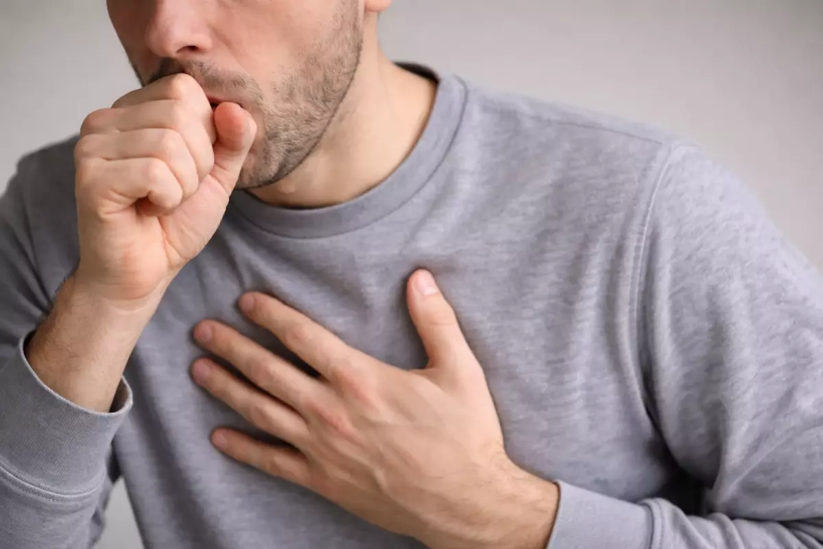 Geçmeyen öksürük 35 binde bir görülen hastalık çıktı, 4 ameliyat geçirdi