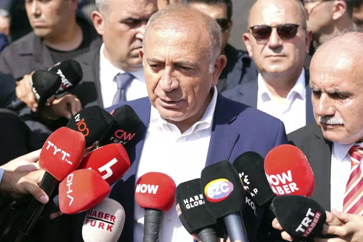 Gürsel Tekin\'den CHP\'den ihraç edilenlere açık mektup