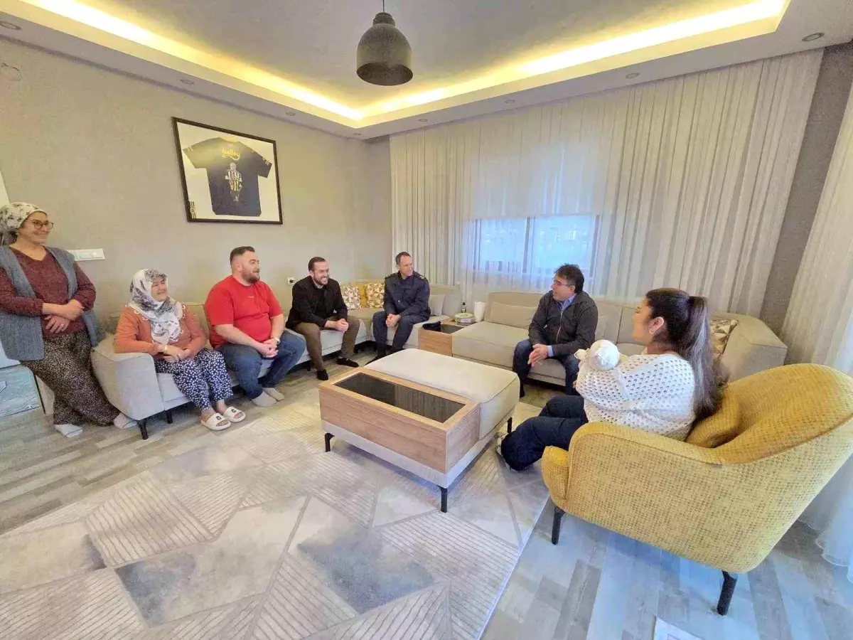 Kaymakam Kaya, Hisarönü\'nde Bebek ve Taziye Ziyaretleri Yaptı
