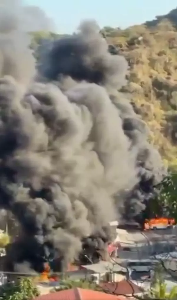 Meksika'da kartel lideri öldürülünce çatışmalar çıktı! ABD'li turistler havalimanında rehin alındı Meksika'da kartel lideri öldürülünce çatışmalar çıktı! ABD'li turistler havalimanında rehin alındı