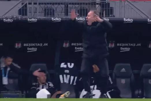 Sergen Yalçın gözlerine inanamadı! İşte maça damga vuran o an Sergen Yalçın gözlerine inanamadı! İşte maça damga vuran o an