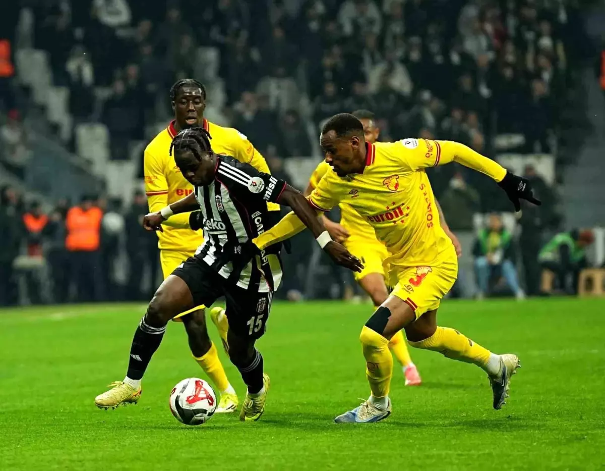 Beşiktaş, Göztepe\'yi 2-0 Önde Geçti