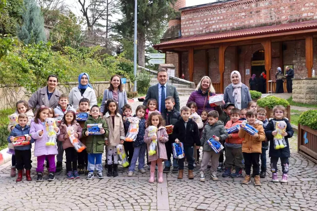 Vali Sözer\'den Anaokulu Öğrencilerine Ziyaret