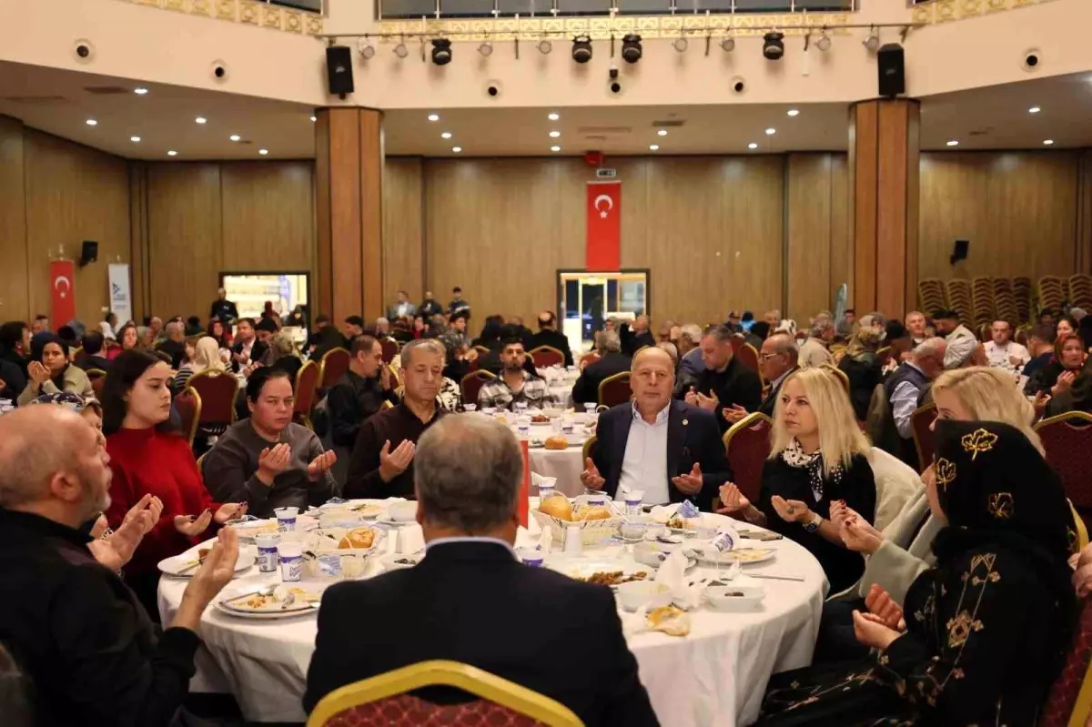 Yüreğir Belediyesi\'nden şehit yakınları ve gazilere vefa iftarı