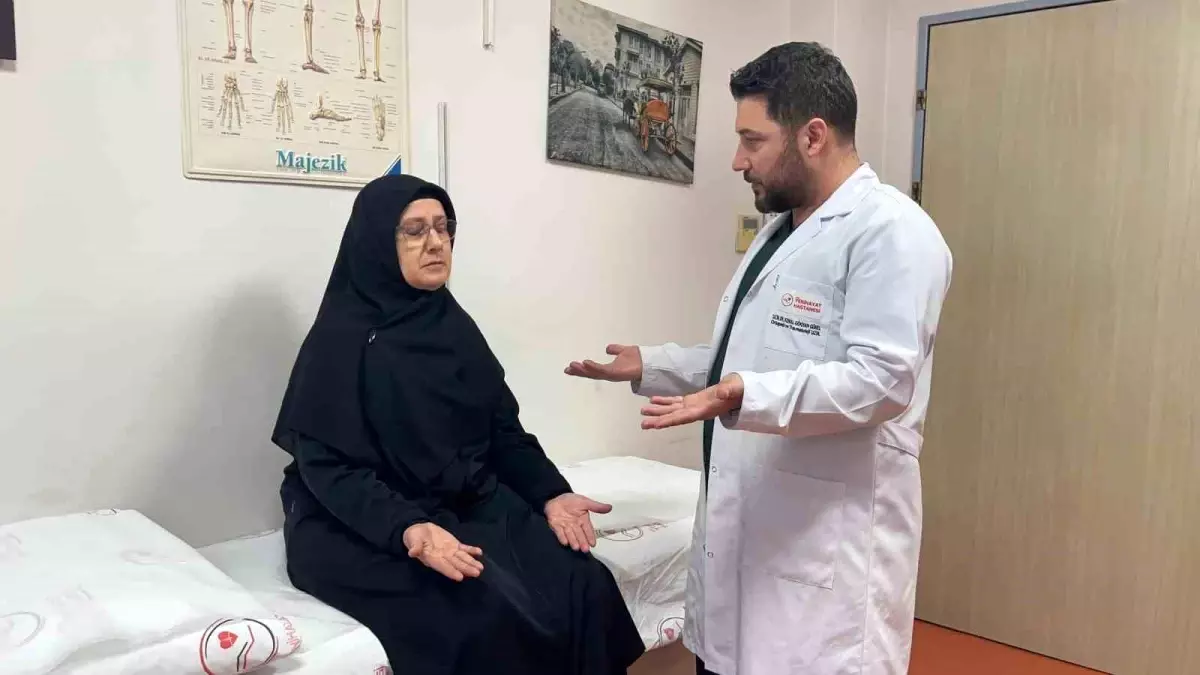 52 Yıl Sonra Kolunu Oynatmaya Başladı