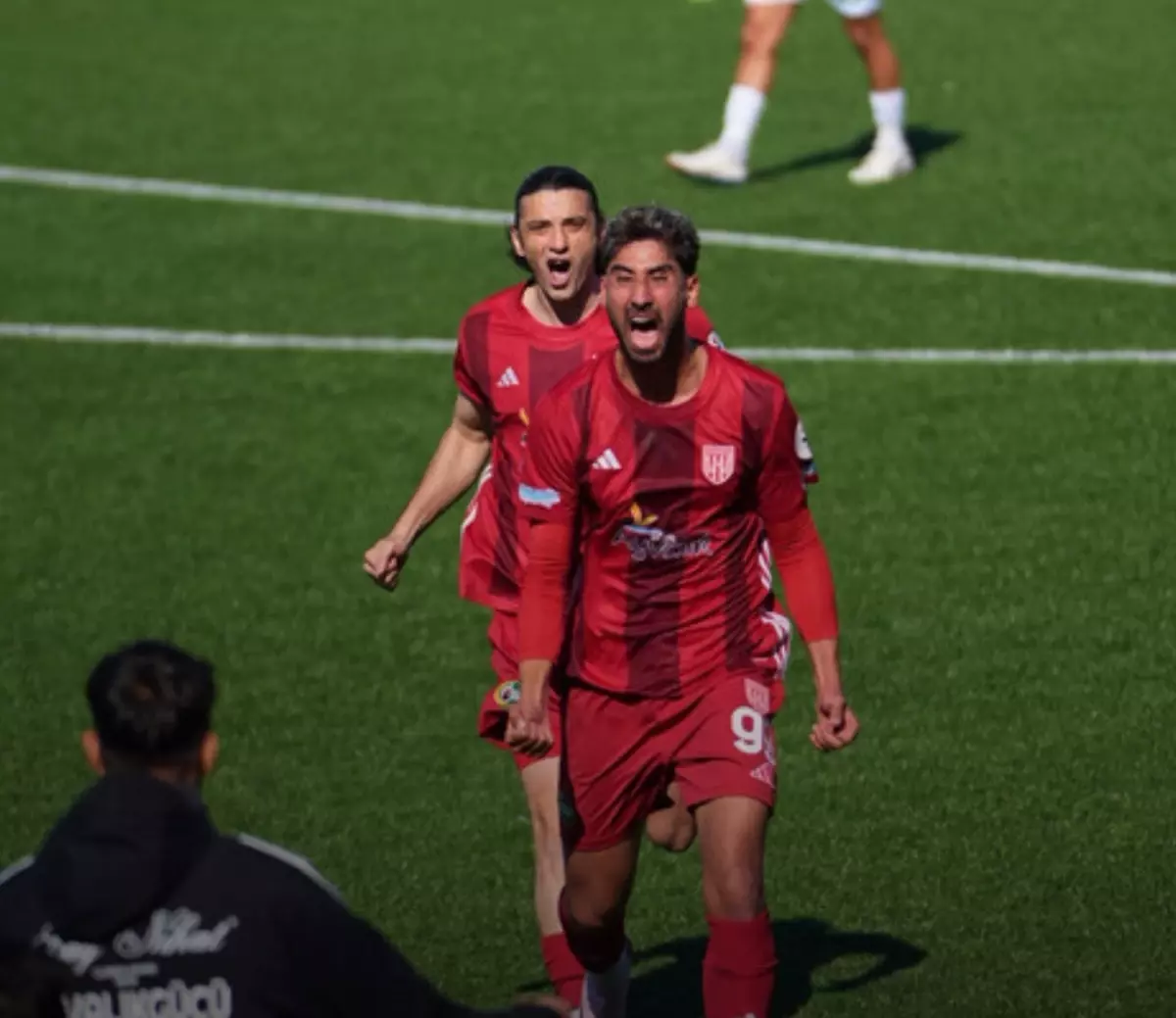 Ayvalıkgücü Belediyespor, Bornova\'yı Yendi