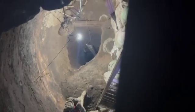 Define hevesiyle 40 metrelik kuyuyu evinin bahçesine 2 yılda kazdı Define hevesiyle 40 metrelik kuyuyu evinin bahçesine 2 yılda kazdı