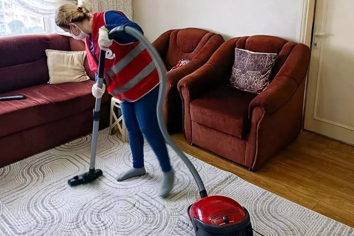 Efeler Belediyesi\'nin evde bakım hizmetleri sürüyor