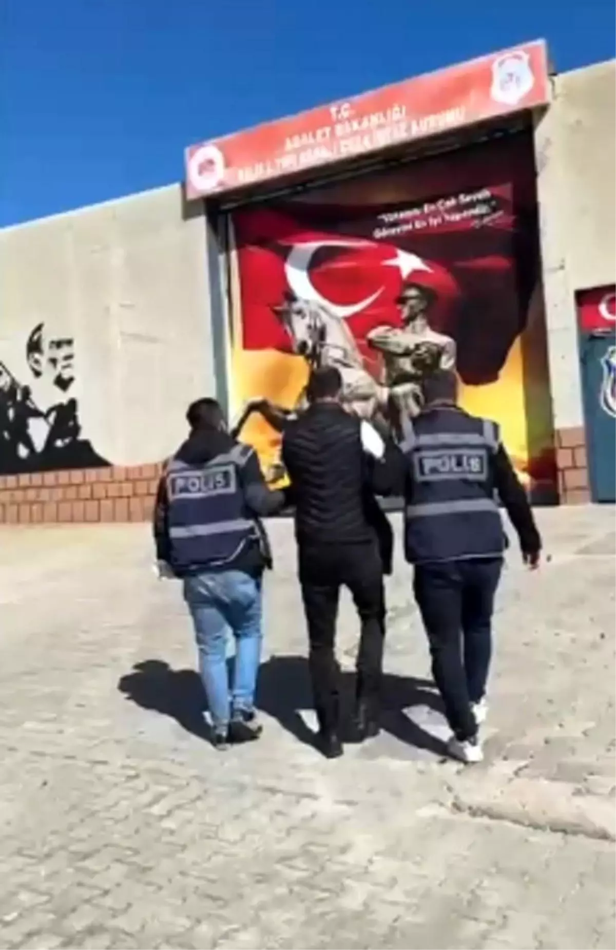 Hatay\'da 2 Aranan Şahıs Tutuklandı