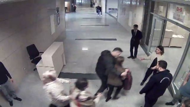 Kartal Bölge Adliye Mahkemesi'nde savcının hakimi vurduğu olayda yeni görüntüler ortaya çıktı