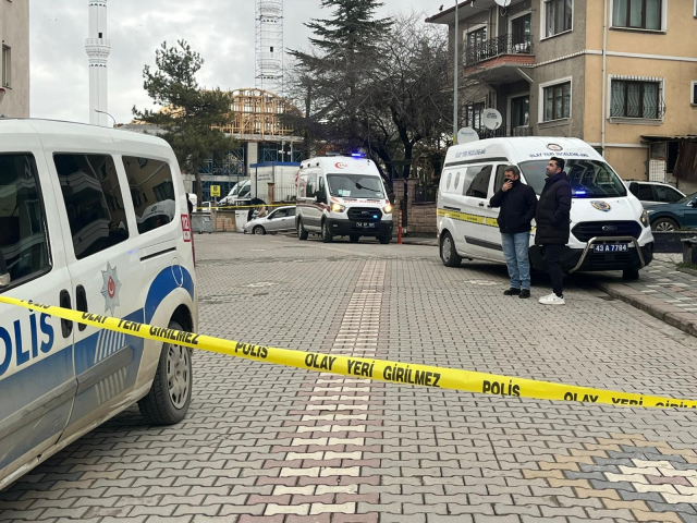 Kütahya'da bir şahıs cadde üzerinde ölü bulundu Kütahya'da bir şahıs cadde üzerinde ölü bulundu