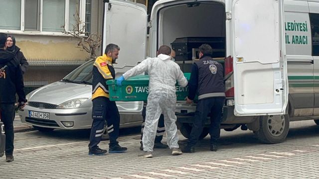 Kütahya'da bir şahıs cadde üzerinde ölü bulundu Kütahya'da bir şahıs cadde üzerinde ölü bulundu