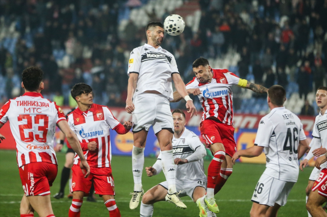 Olaylı derbide ortalık savaş alanına döndü! İşte kazanan Olaylı derbide ortalık savaş alanına döndü! İşte kazanan