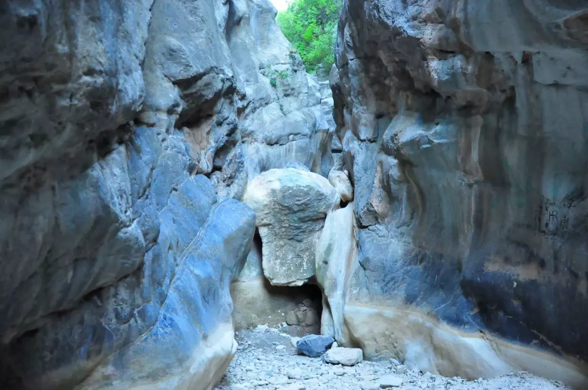 Saklı Kanyon\'da Yeniden Su Akmaya Başladı