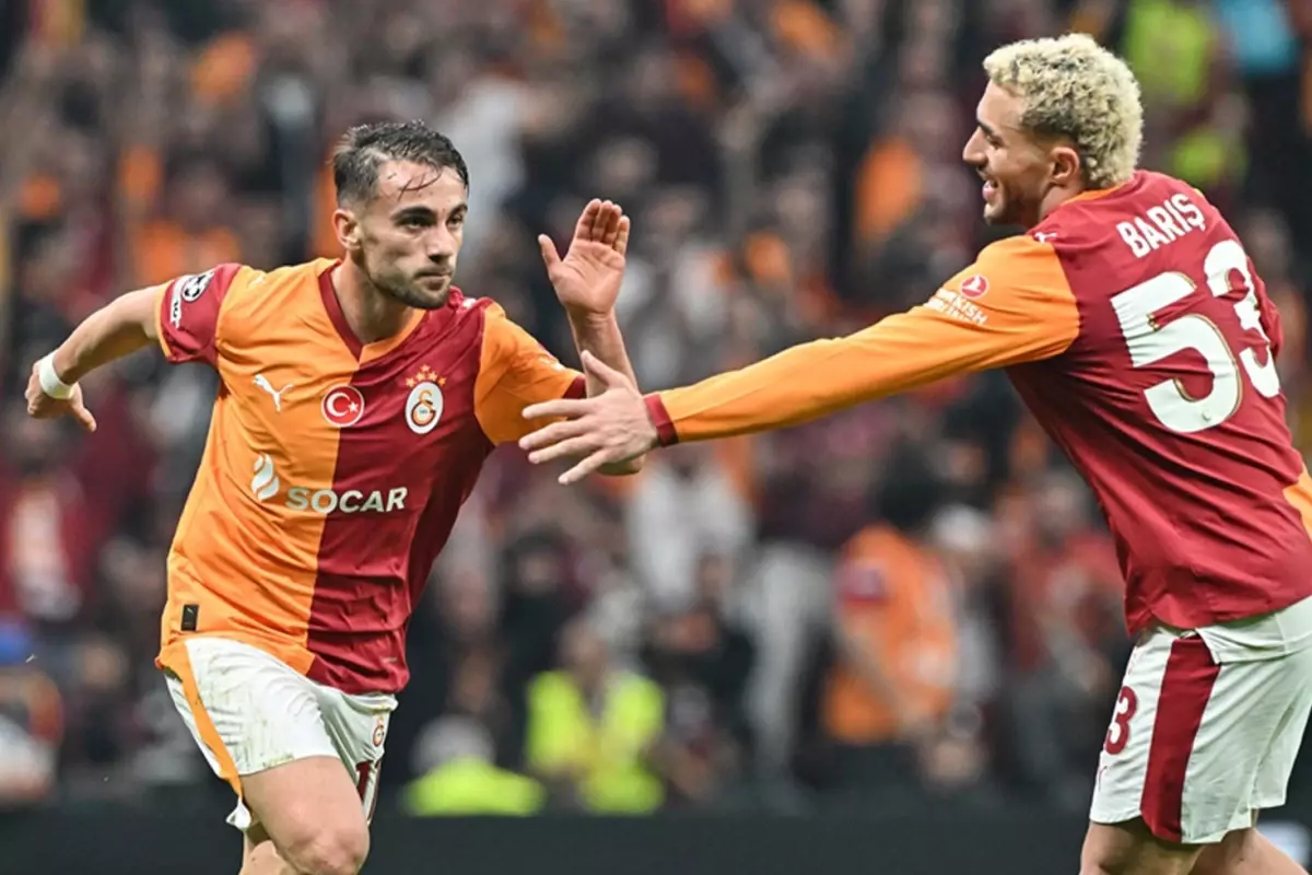 Yunus Akgün ve Abdülkerim\'den Fenerbahçe\'ye olay yaratacak göndermeler