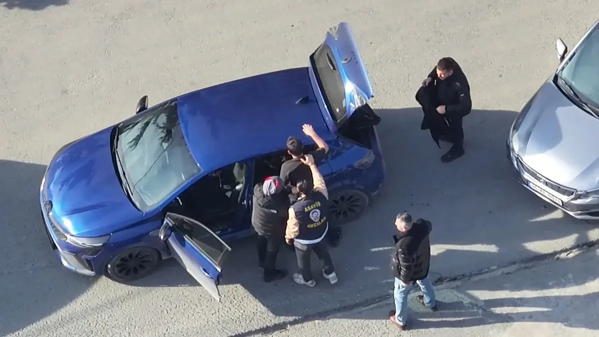 Avcılar\'da Dronlu Uyuşturucu Operasyonu