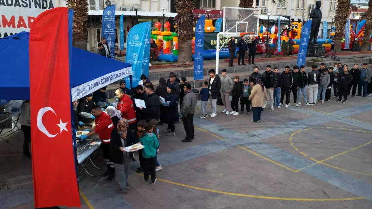 Aydın Büyükşehir Belediyesi\'nin Ramazan etkinlikleri Sultanhisarlılarla buluştu