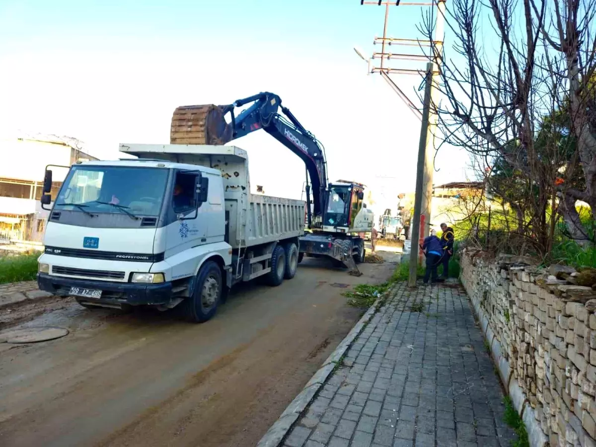 Aydın Büyükşehir, yol çalışmalarına devam ediyor