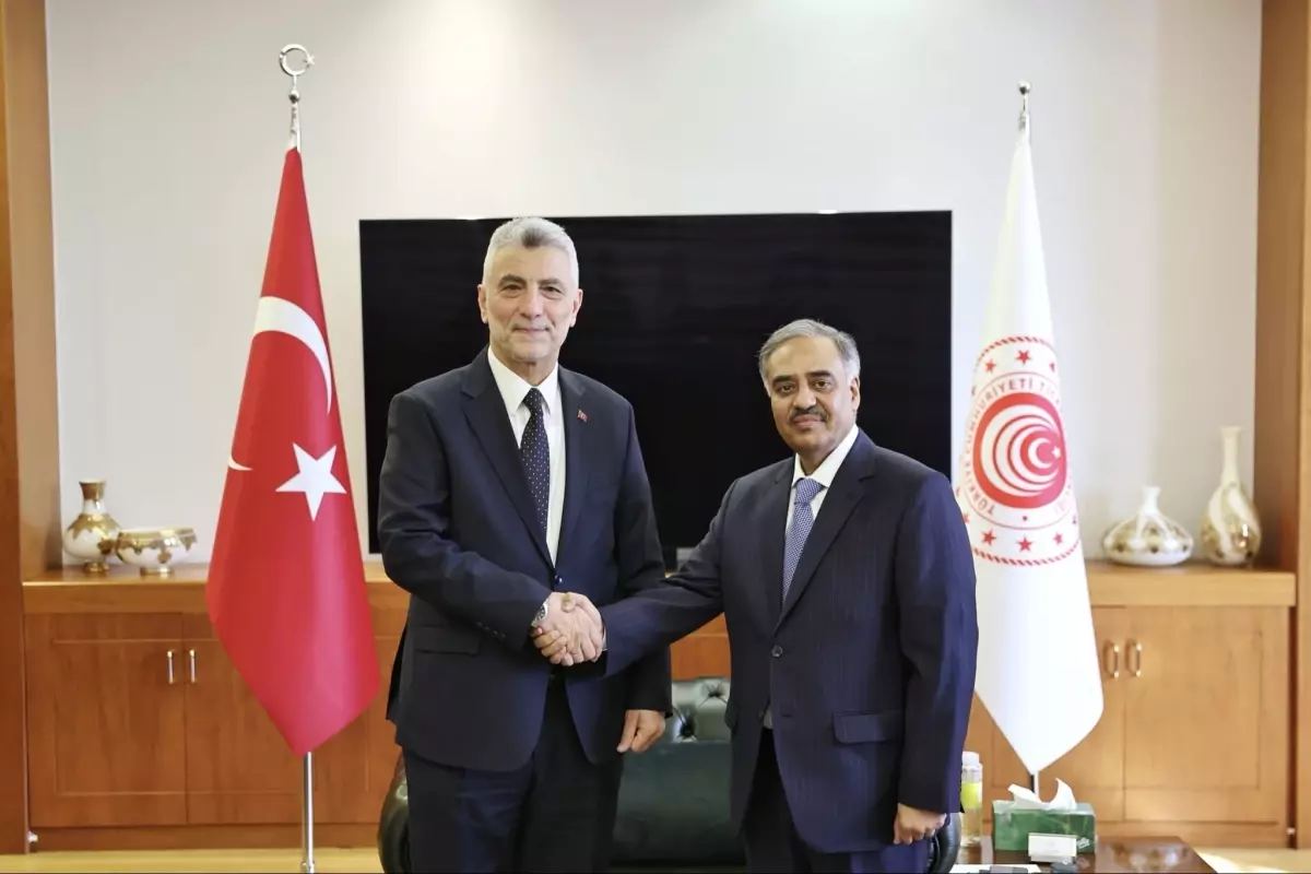 D-8 Yeni Genel Sekreteri Ankara\'da