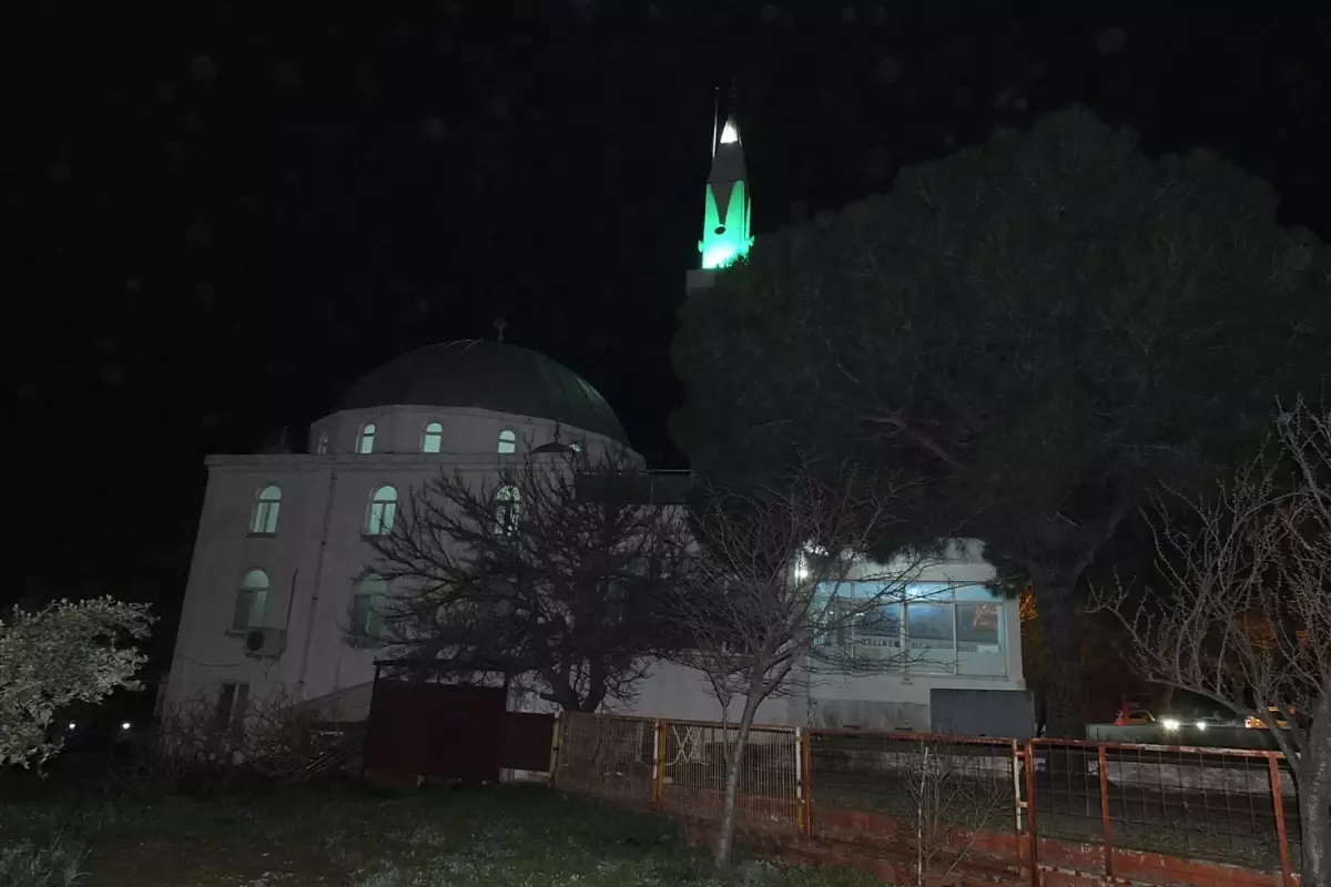 Balıkesir\'de 3 dakika erken okunan ezan kafaları karıştırdı