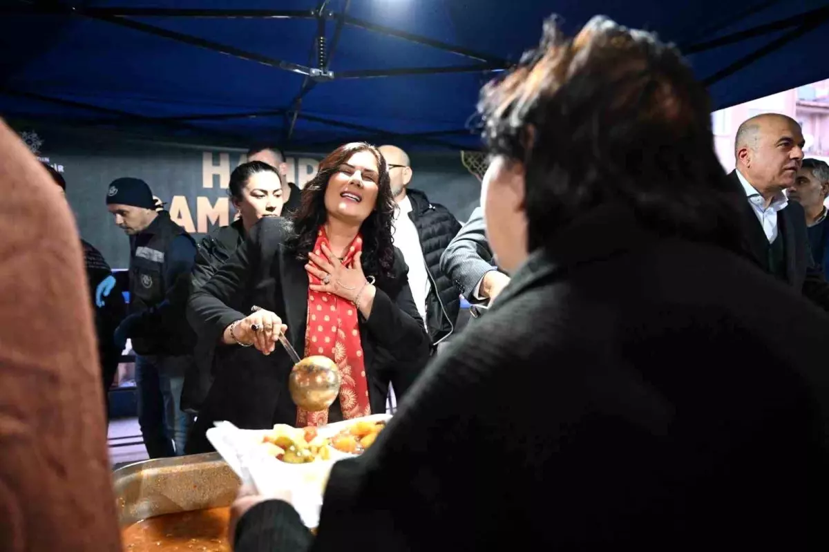 Başkan Çerçioğlu Söke\'de kurulan iftar sofrasında vatandaşlarla buluştu