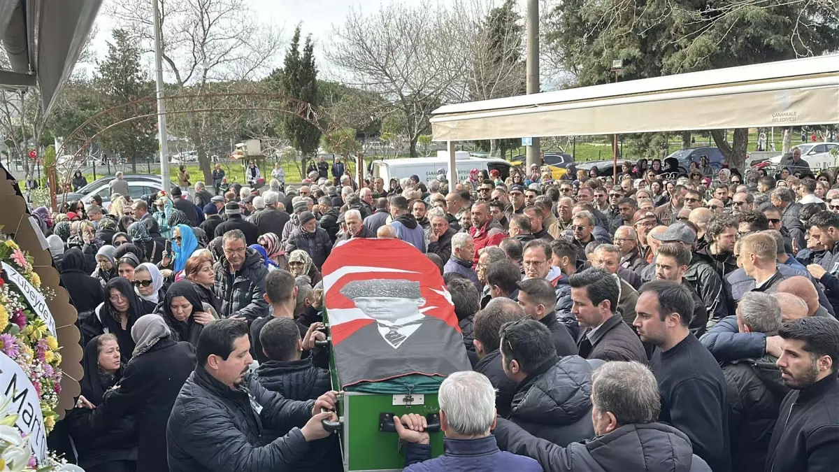 Bulgaristan\'da hayatını kaybeden üniversiteli Eray, memleketi Çanakkale\'de toprağa verildi