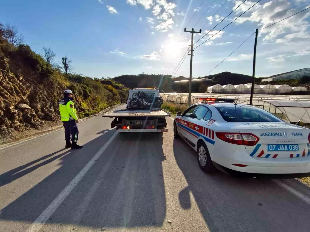 Alanya\'da Genç Motosiklet Sürücülerine Ceza