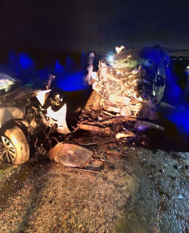 Diyarbakır'da iki otomobil çarpıştı: 5 ölü, 2 yaralı