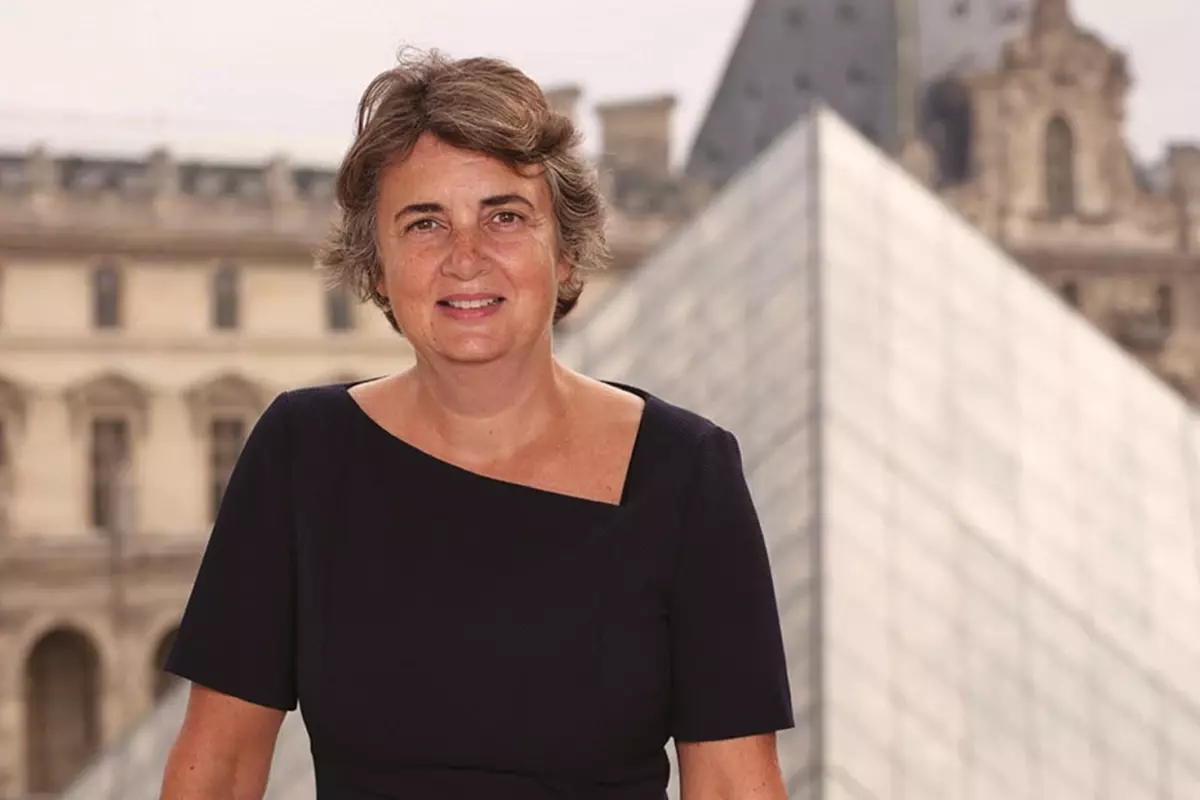 Dünyaca ünlü Louvre Müzesi Müdürü Laurence des Cars istifa etti
