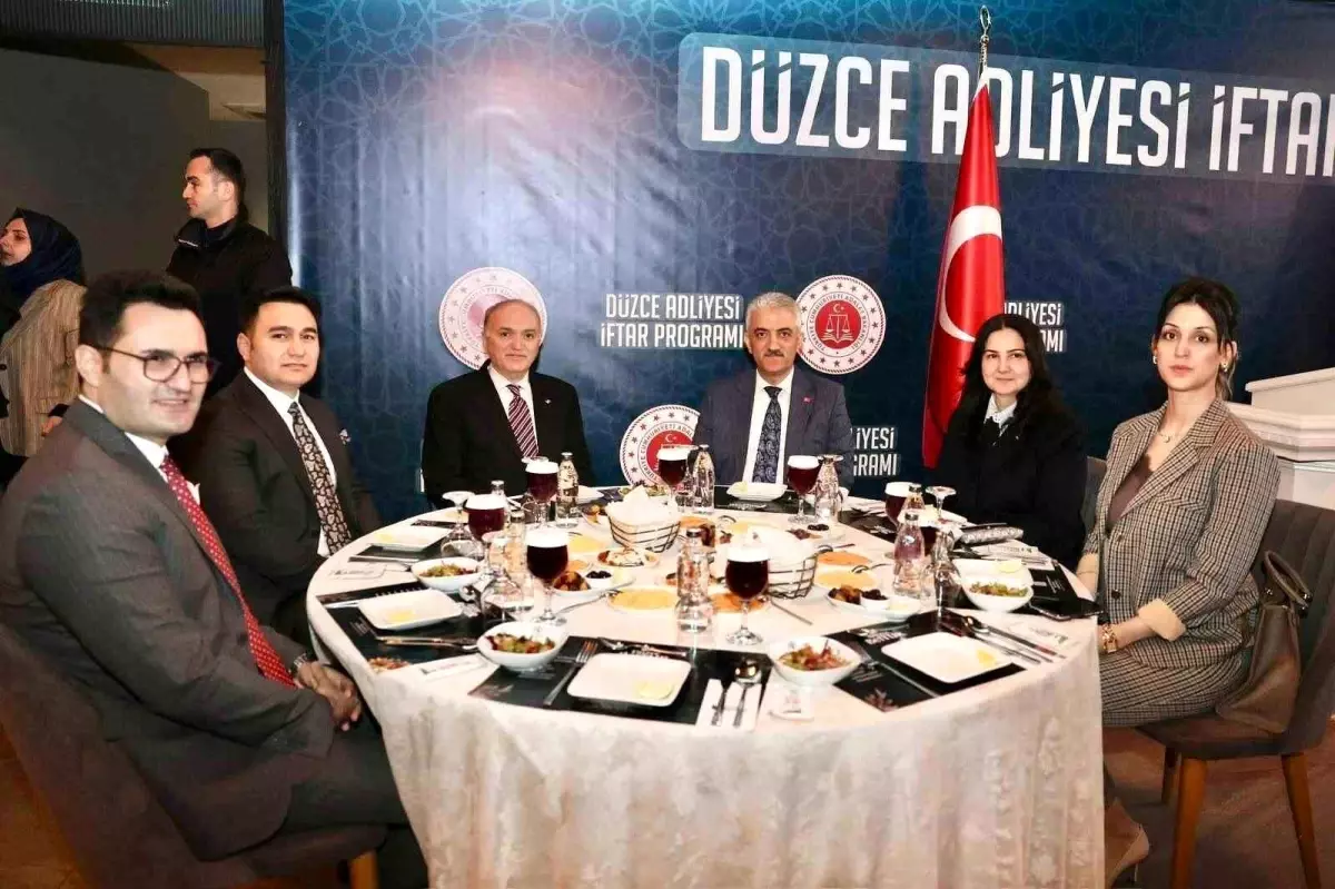 Düzce Adliyesi\'nde geleneksel iftar buluşması