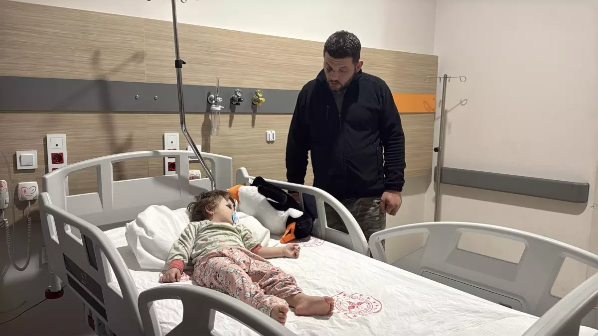 Yalova\'da Komşu Kavgası: Baba ve Kızı Yaralandı