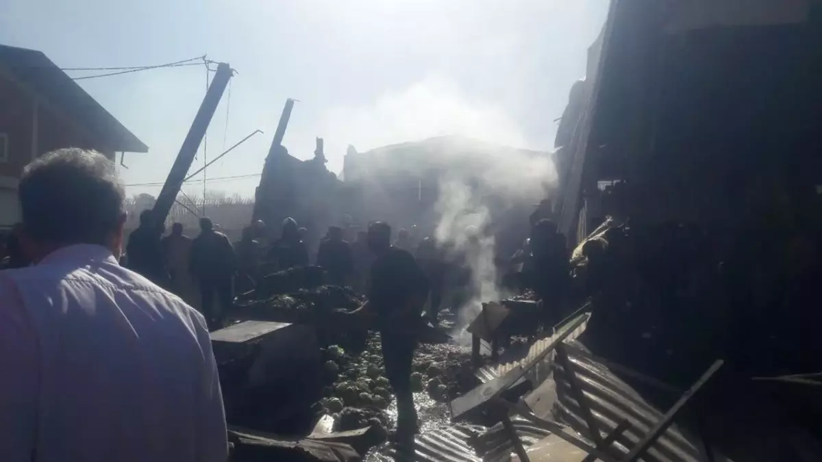 İran\'da askeri helikopter düştü! Hayatını kaybedenler var