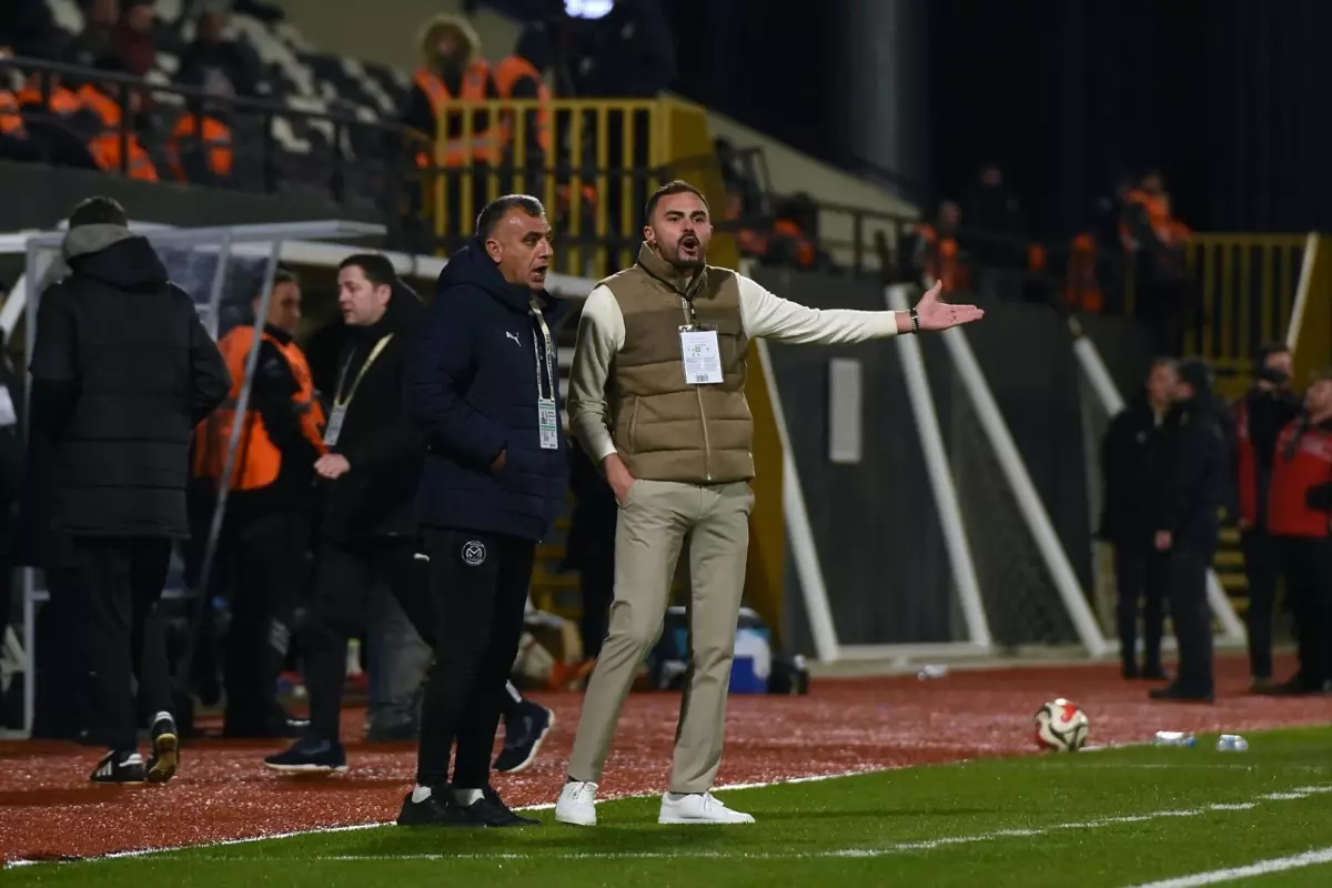 Manisa FK, Ahmet Pektaş ile Devam Kararı Aldı