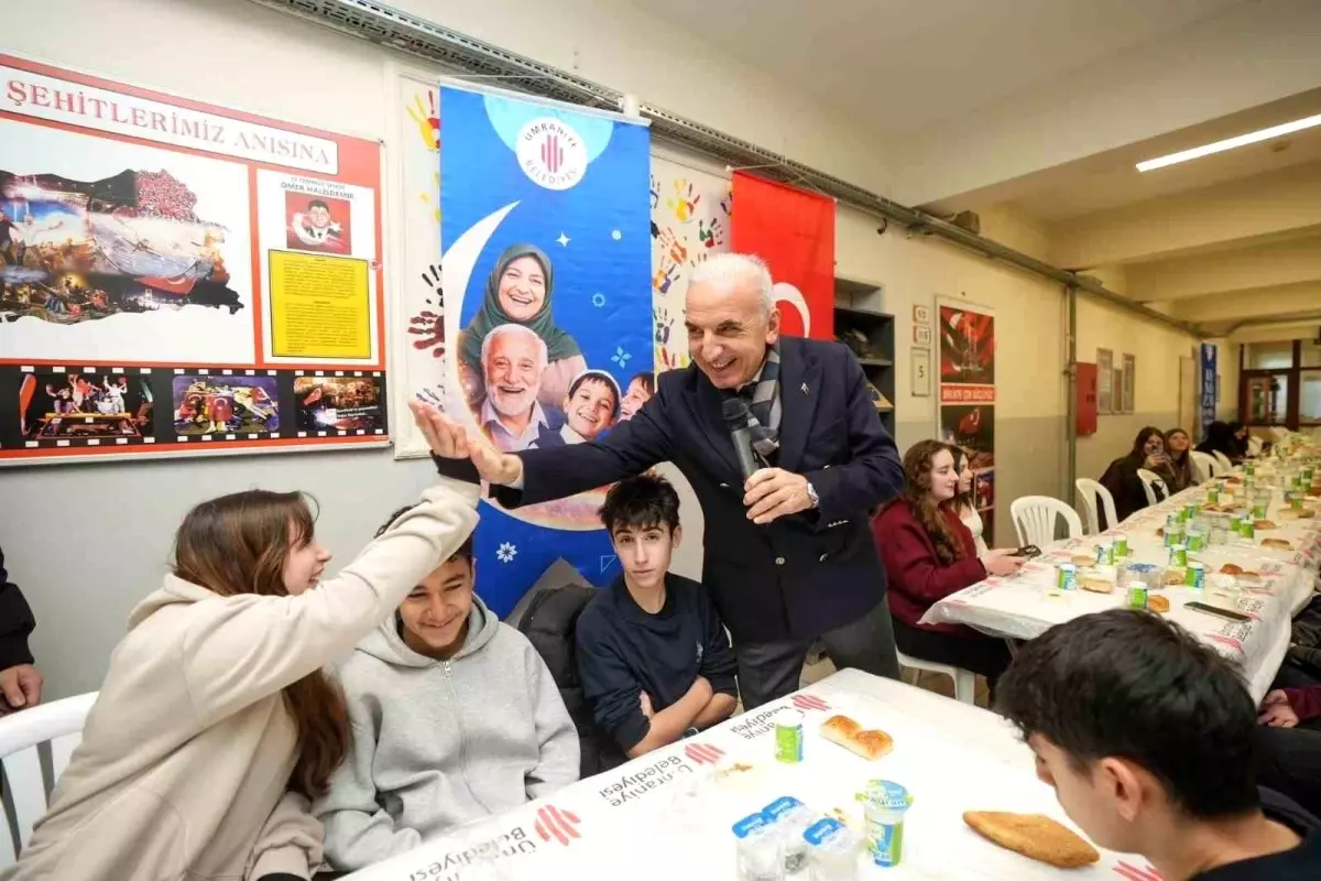 Ramazan coşkusu Ümraniye\'nin dört bir yanında yaşanıyor