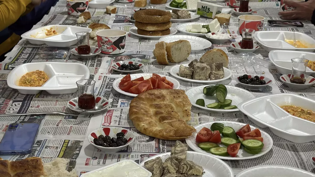 Yalova\'da Ramazan Davulculuğu Geleneği Yaşatılıyor